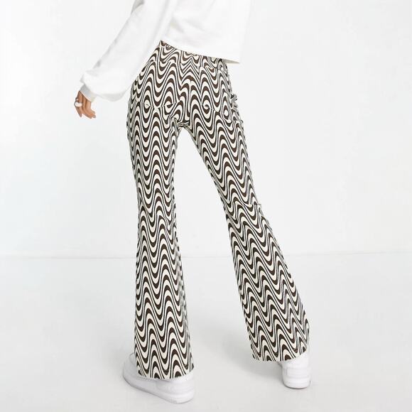 New Top Shop Pants Bengaline Flare Wavy Print Stretchy High Rise Women's 10 - Picture 2 of 11